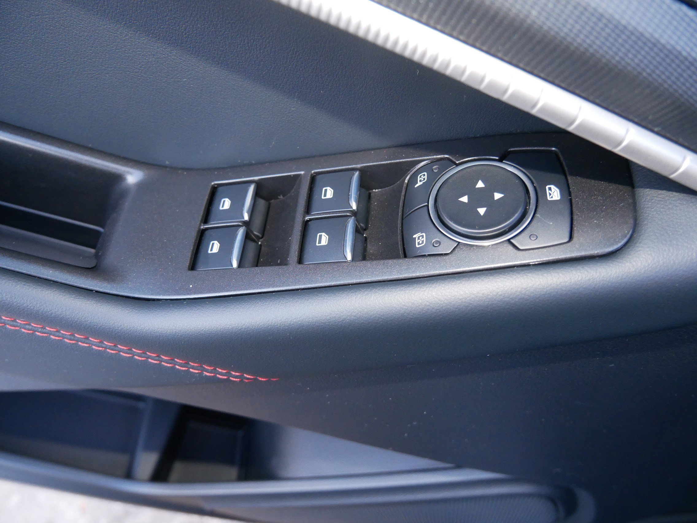 Used 2026 Ford Explorer ST-Line w/ ST-Line Street Pack image 20