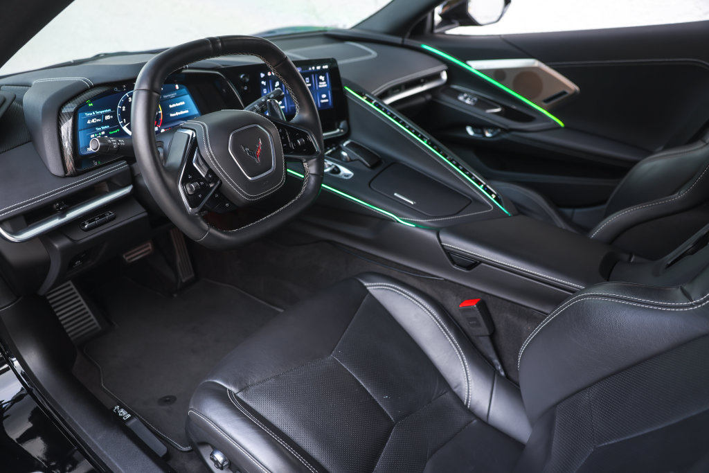 Used 2025 Chevrolet Corvette Stingray Preferred Cpe RWD image 27