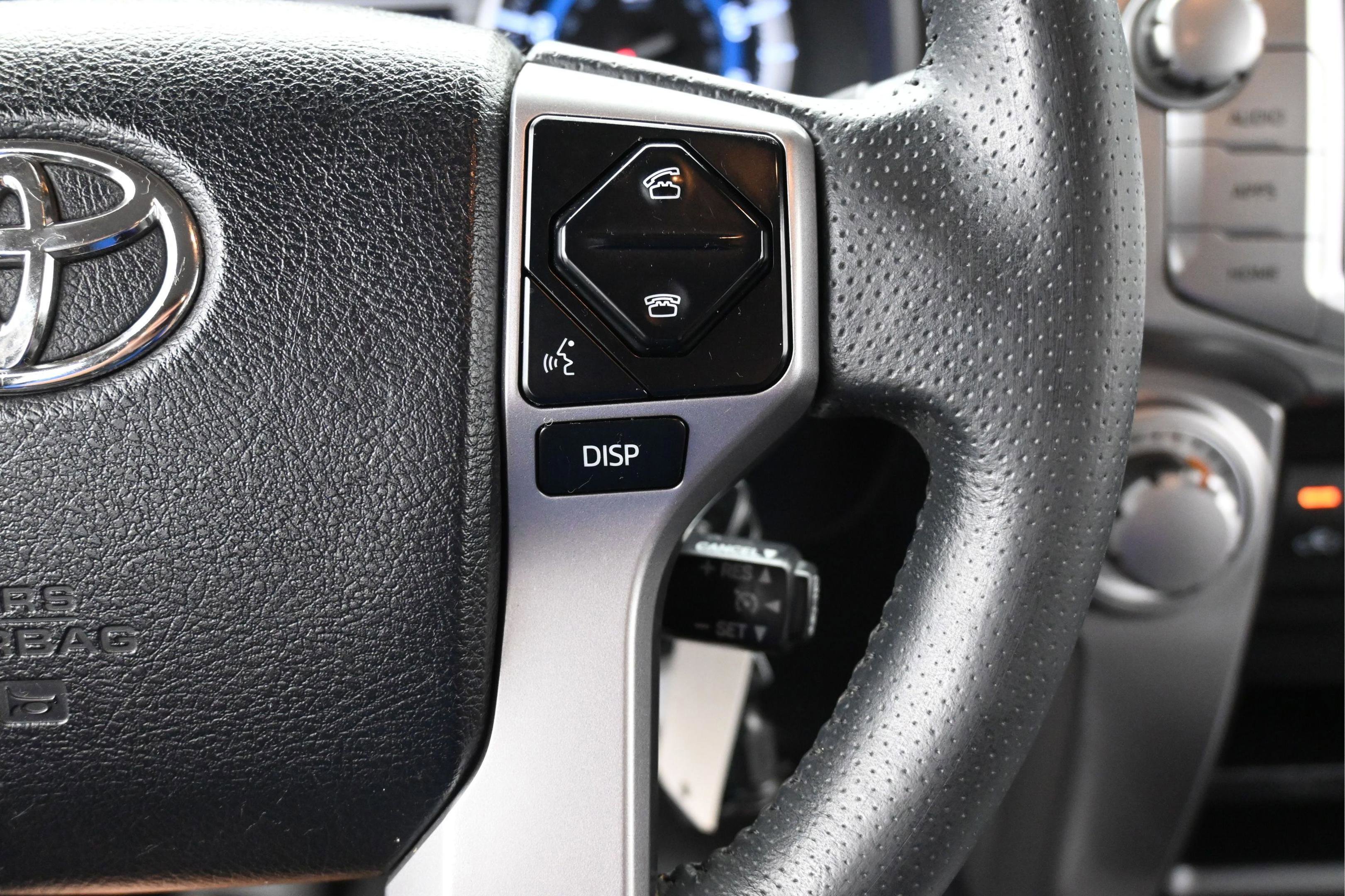 Used 2017 Toyota 4Runner SR5 RWD image 12
