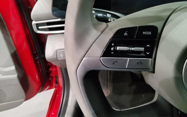 Used 2023 Hyundai Elantra SEL w/ Convenience Package FWD image 24