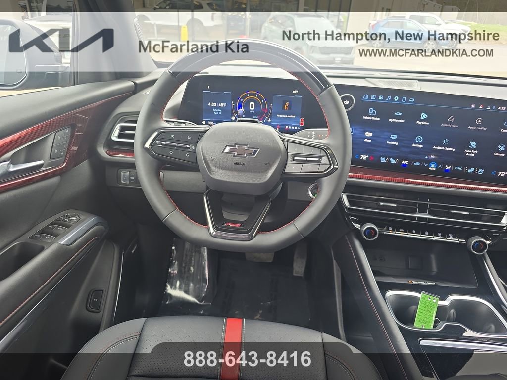 Used 2025 Chevrolet Traverse RS image 14