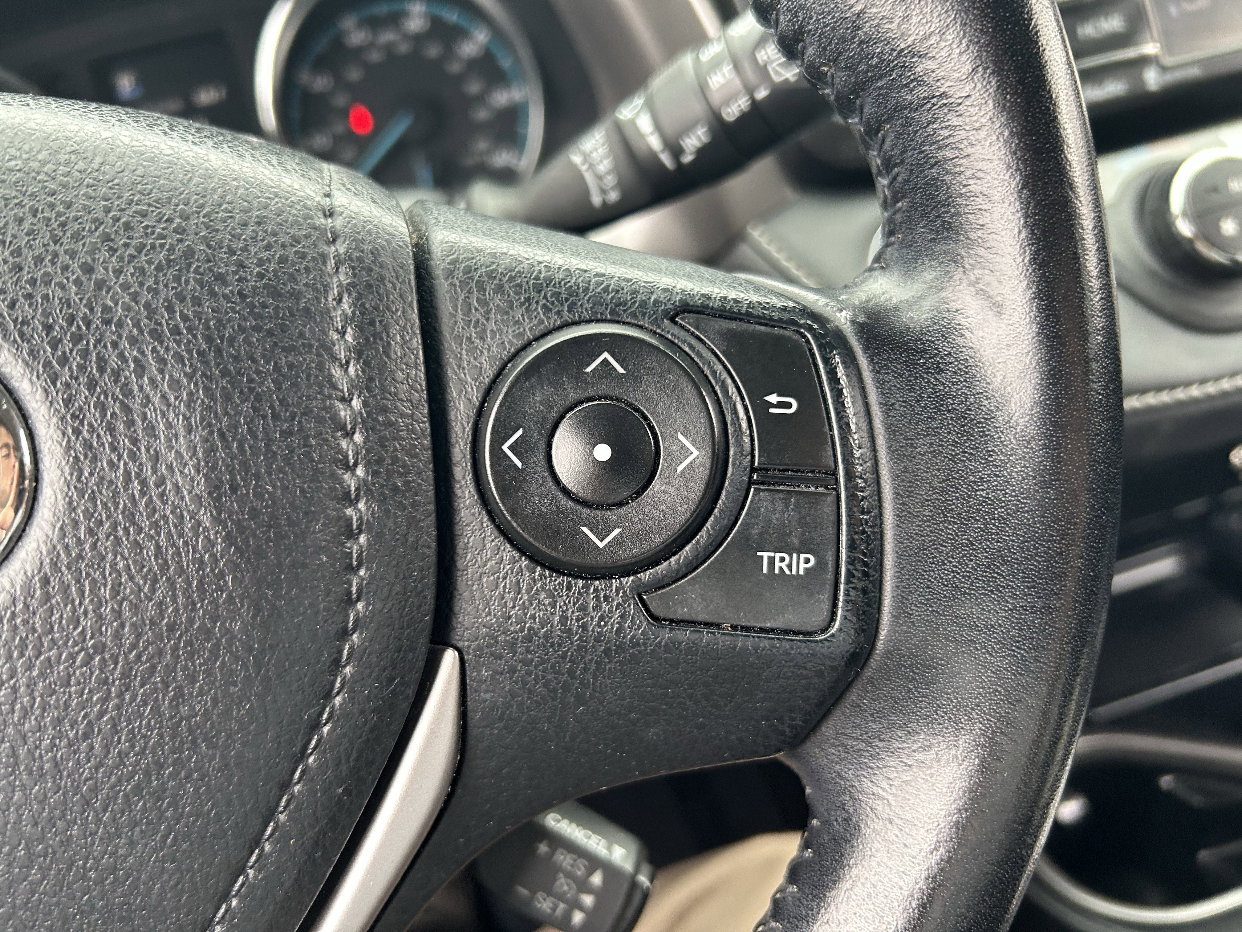 Used 2016 Toyota RAV4 XLE image 16