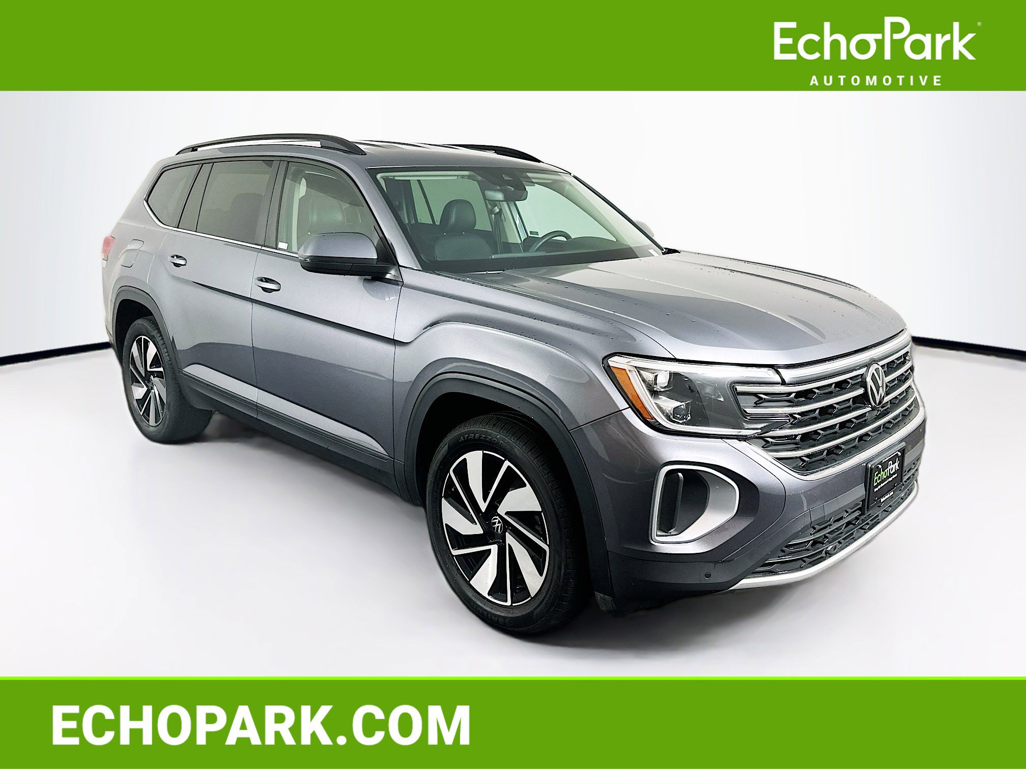 Used 2024 Volkswagen Atlas SE image 1