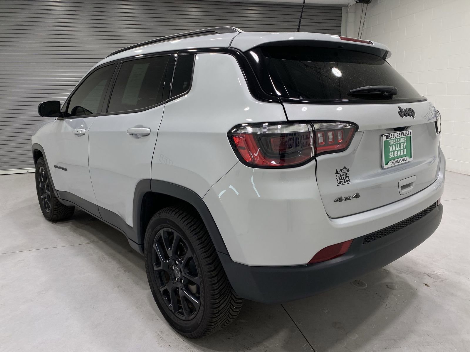 Used 2025 Jeep Compass Latitude w/ Altitude Special Edition image 6