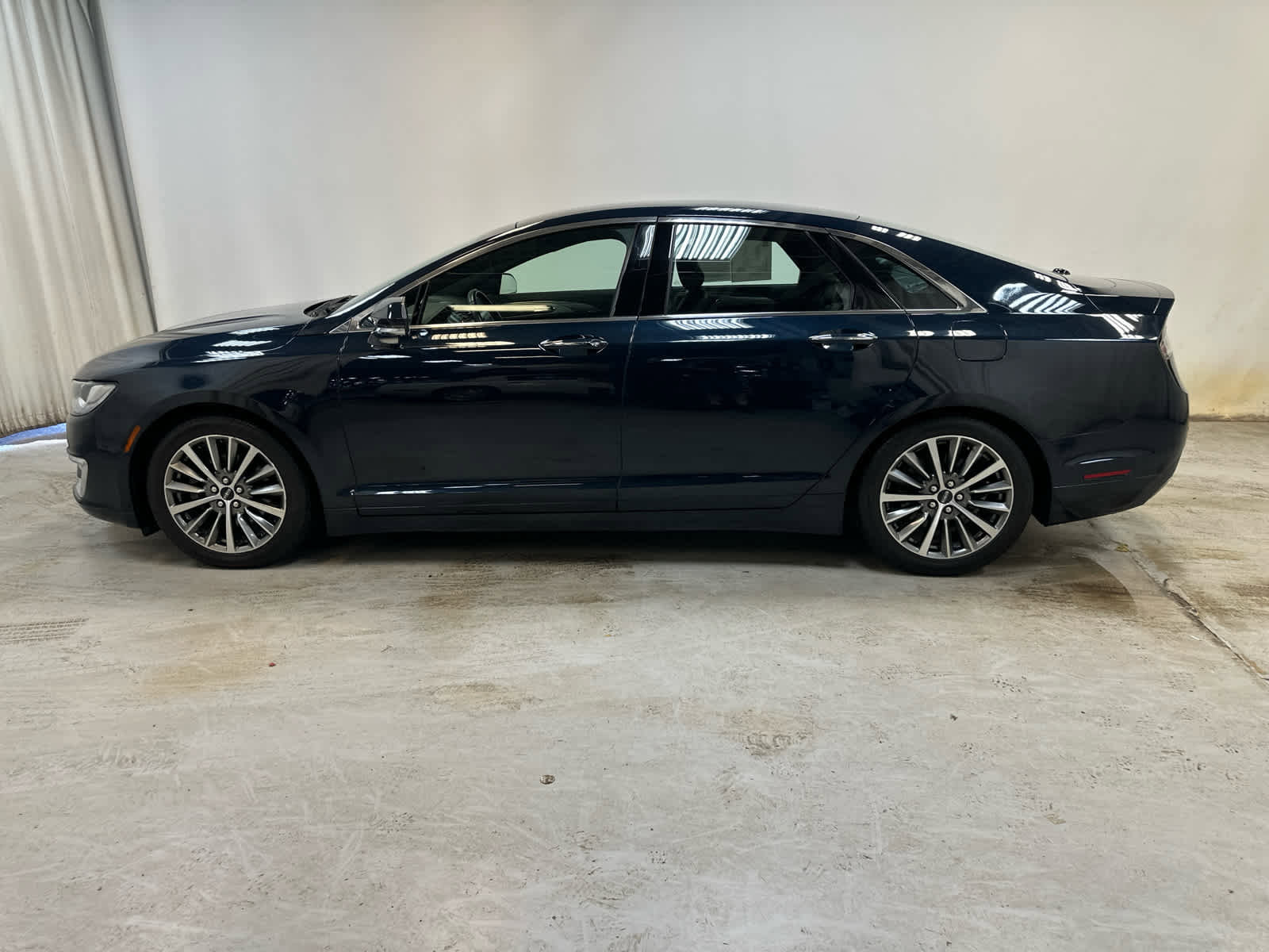 Used 2020 Lincoln MKZ AWD w/ Convenience Package image 8