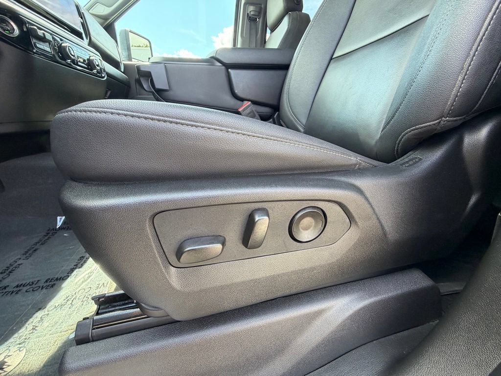 Used 2025 Chevrolet Silverado 2500 LT w/ All Star Edition AWD/4WD image 27
