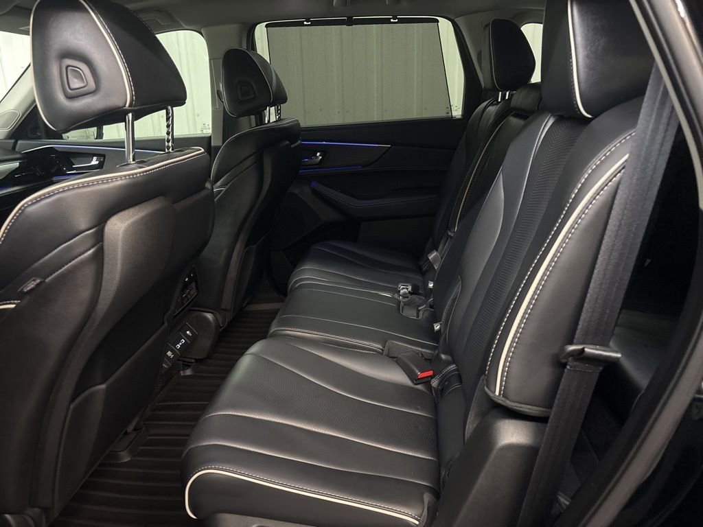 Used 2022 Acura MDX SH-AWD w/ Advance Package image 16