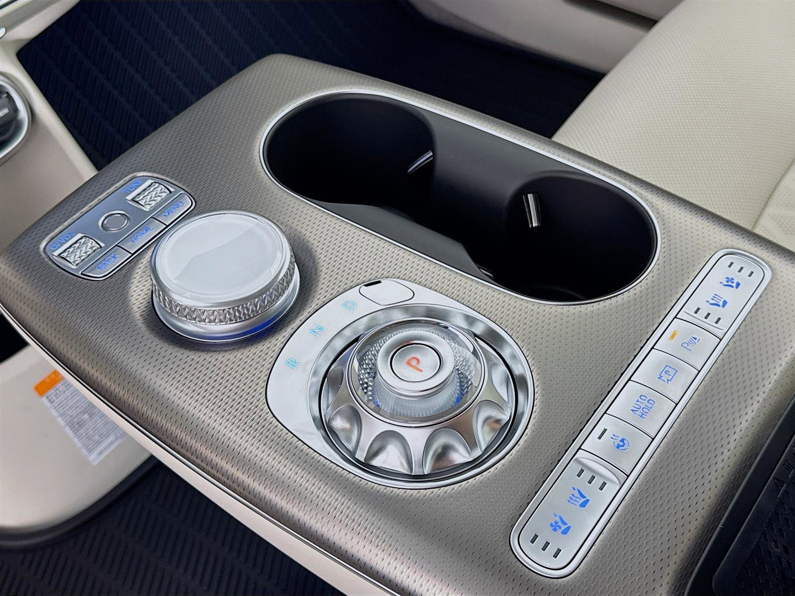 New 2024 Genesis GV60 Performance image 19