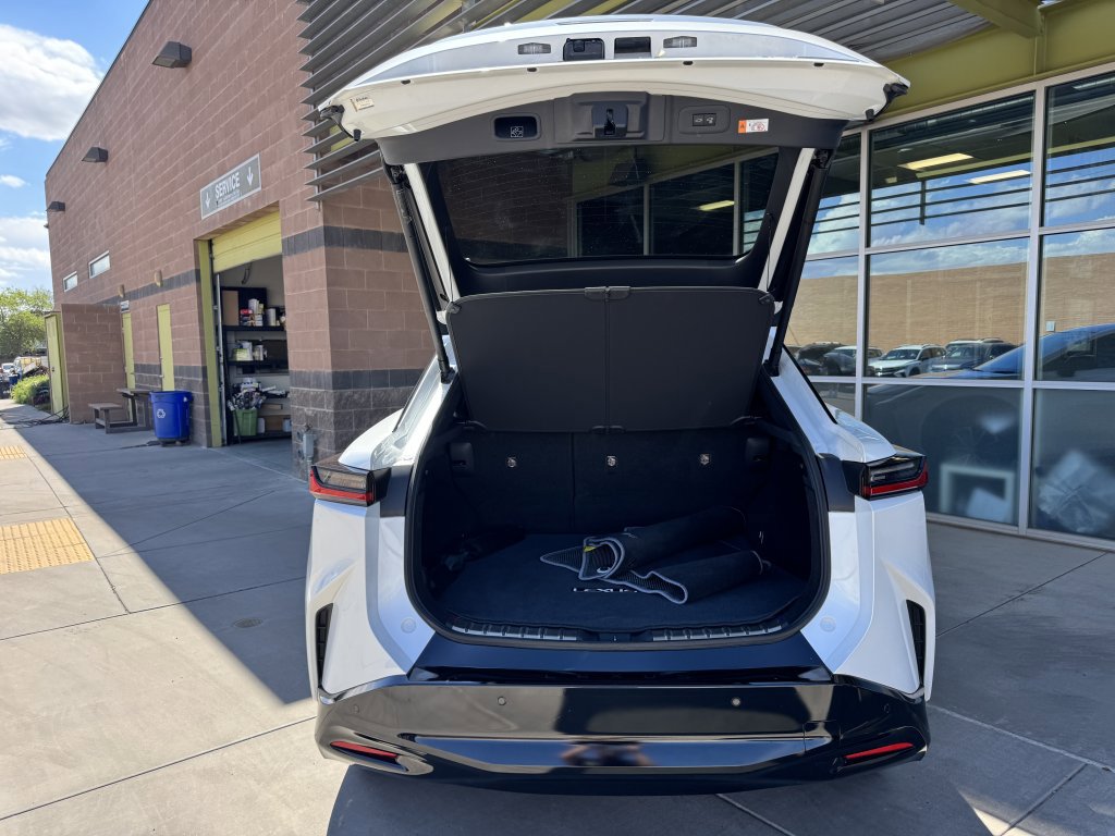 Used 2023 Lexus RZ 450e Premium image 35