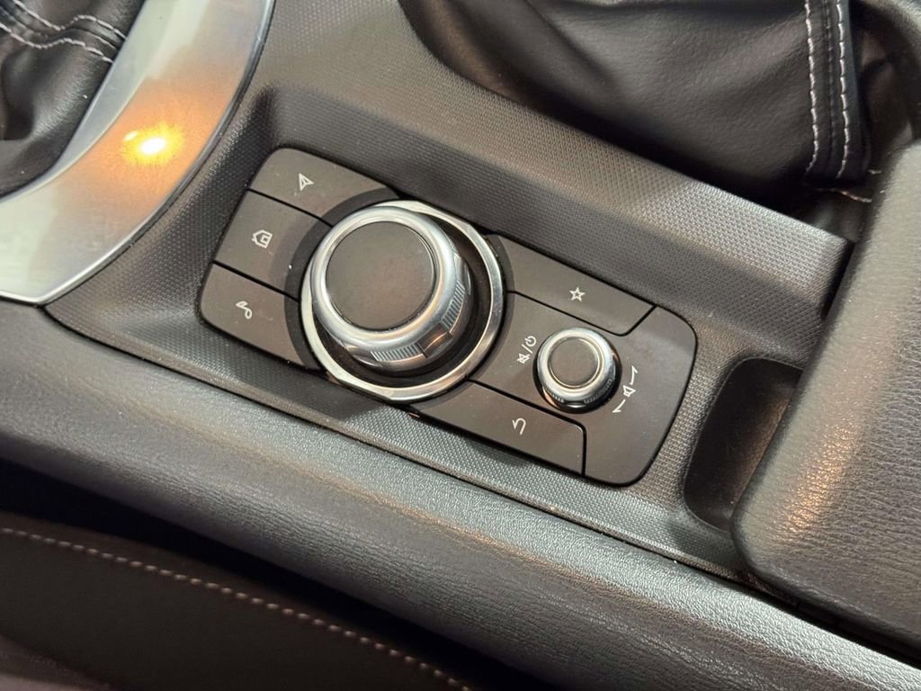 Used 2024 MAZDA MX-5 Miata Sport RWD image 31