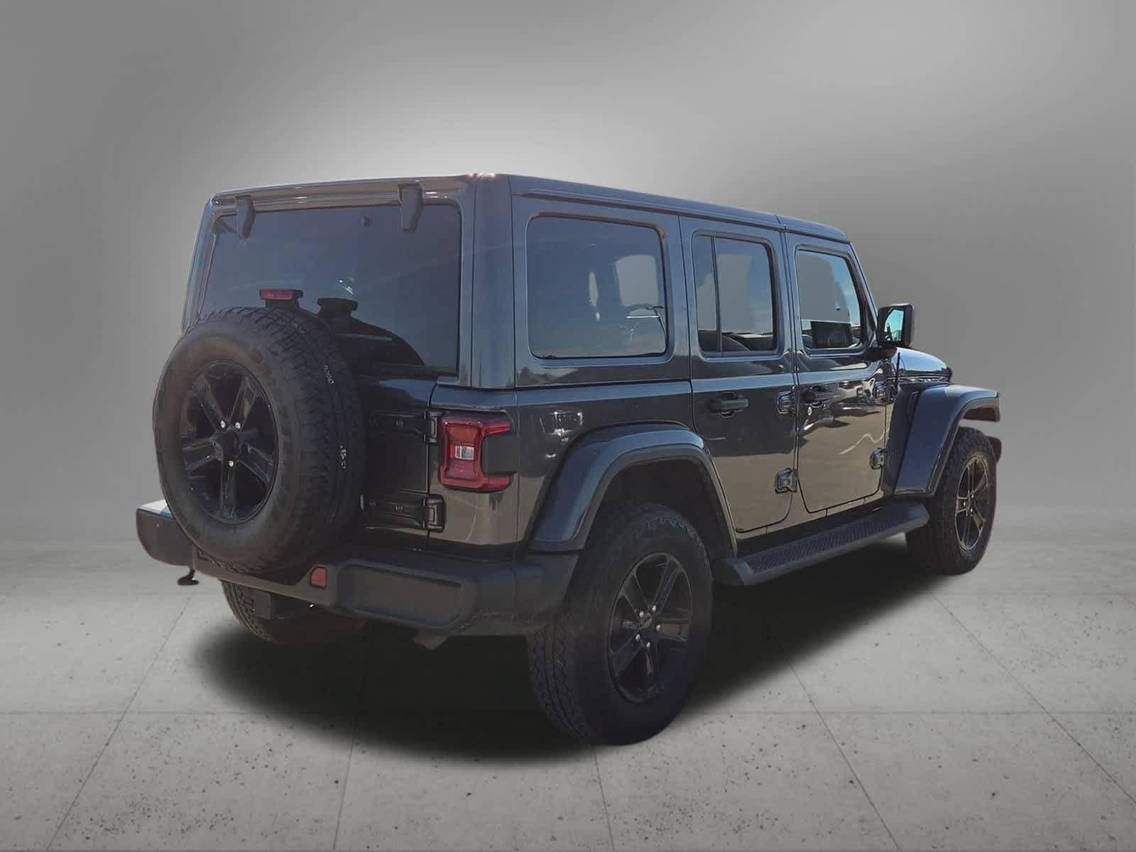 Used 2021 Jeep Wrangler Unlimited Sahara AWD/4WD image 6