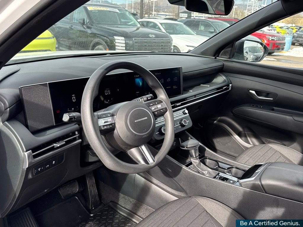 Certified 2025 Hyundai Santa Cruz SE image 30