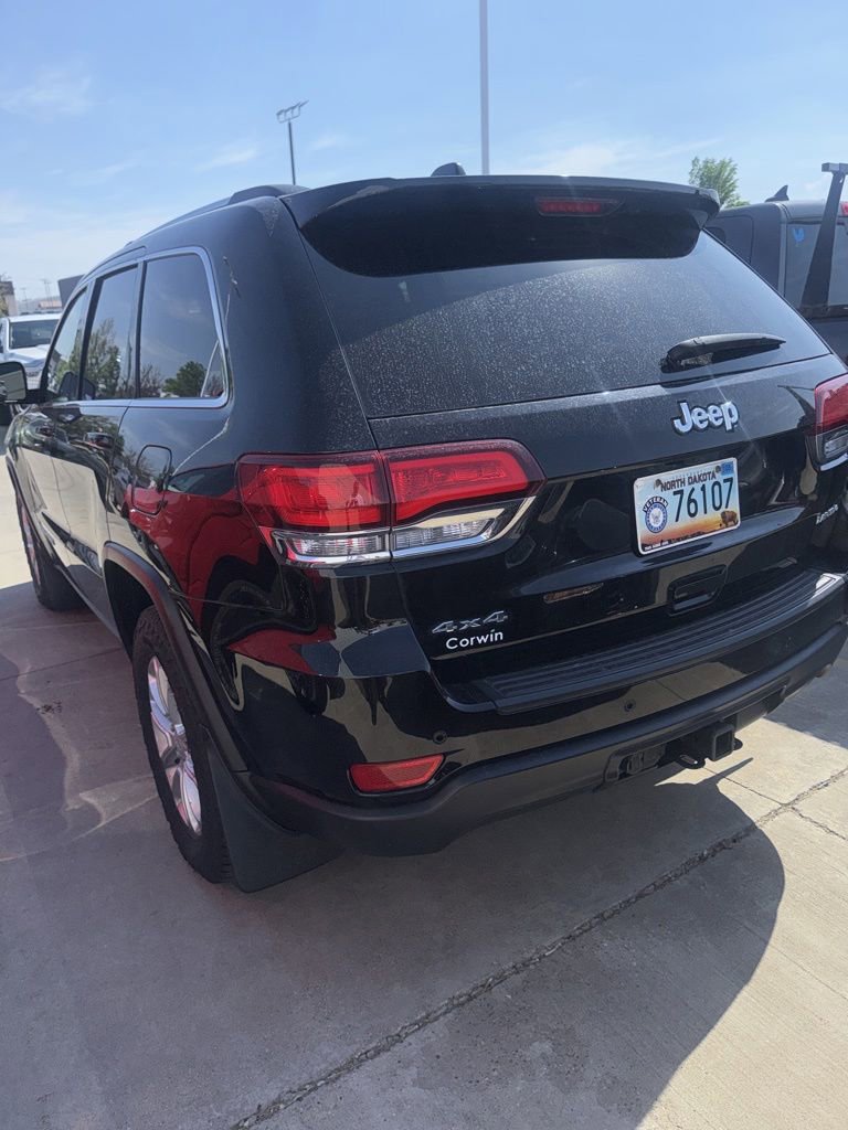 Used 2021 Jeep Grand Cherokee Laredo AWD/4WD image 3