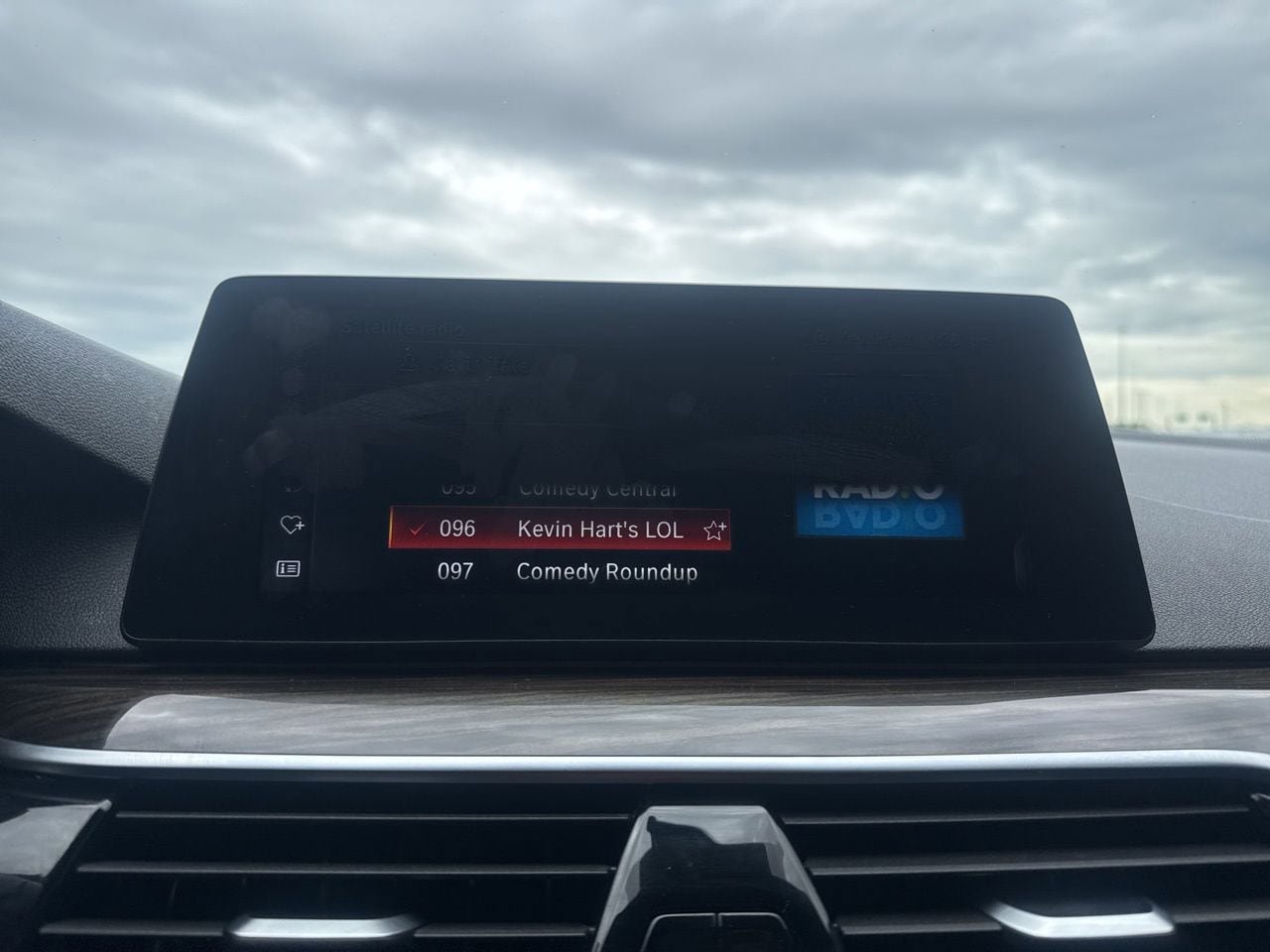 Used 2018 BMW 530i xDrive AWD/4WD image 39