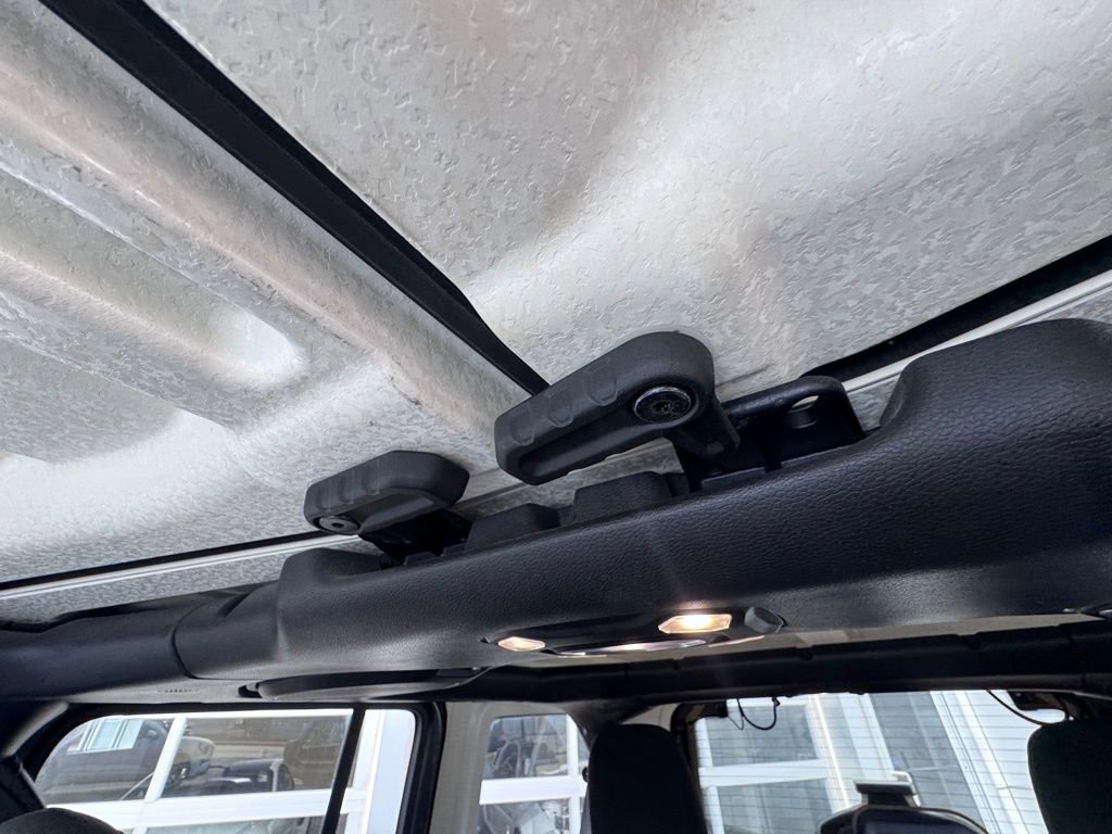 Used 2019 Jeep Wrangler Unlimited Sport S image 24