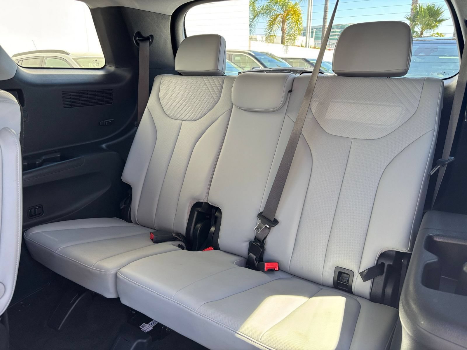 Used 2025 Hyundai Palisade SEL FWD image 31