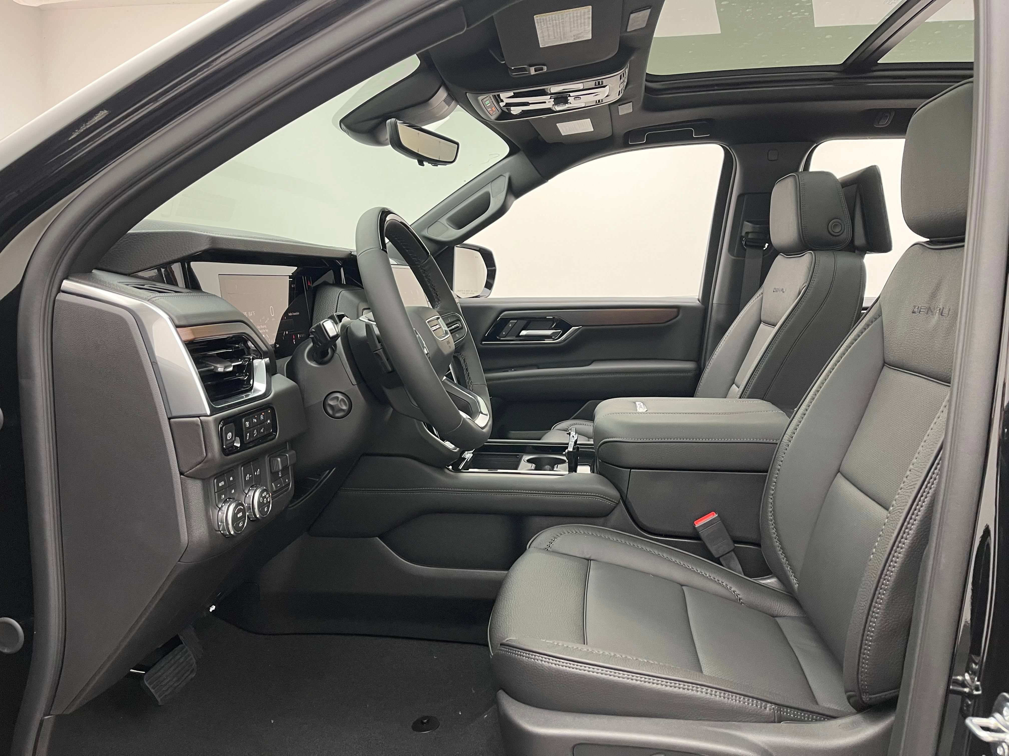 New 2026 GMC Yukon XL Denali w/ Denali Reserve Package AWD/4WD image 22