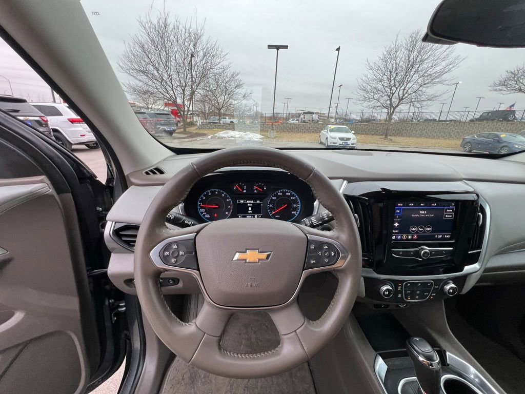 Used 2020 Chevrolet Traverse LT image 37