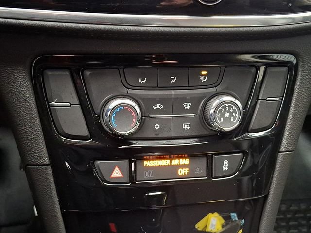 Used 2020 Buick Encore Preferred w/ Safety Package image 21