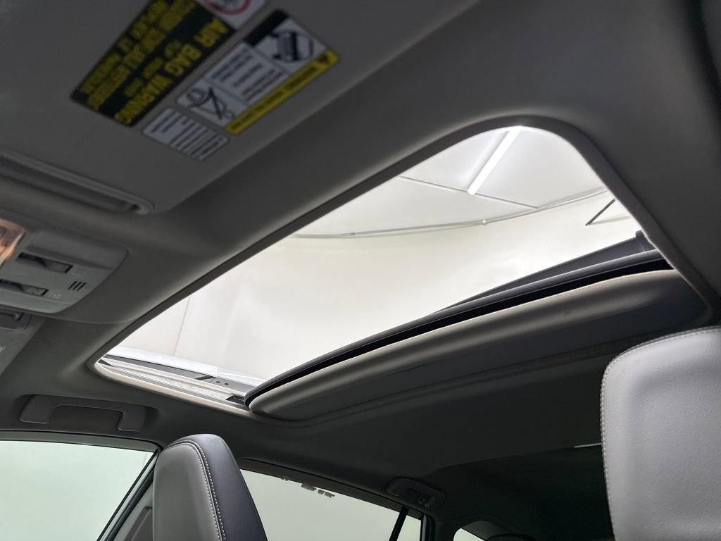 Used 2015 Toyota RAV4 Limited w/ Technology Package image 22