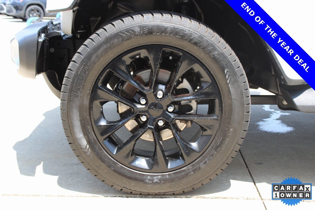 Used 2022 Jeep Wrangler Unlimited Sahara w/ Cold Weather Group image 30