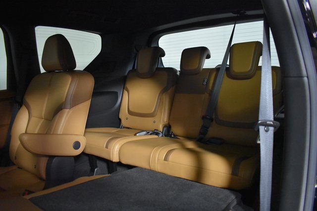 New 2025 Nissan Armada SL w/ Captain's Chari Seat Package AWD/4WD image 36