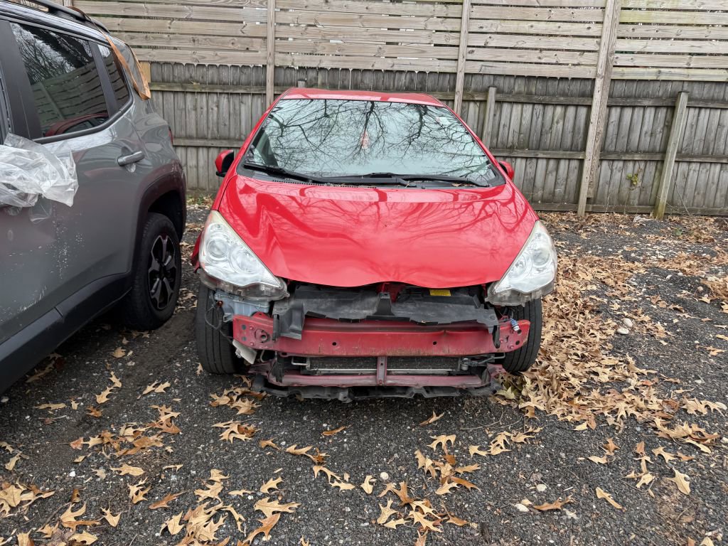 Used 2013 Toyota Prius C Two image 3