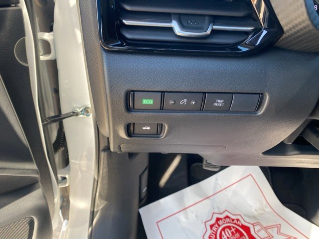 New 2025 Nissan Sentra SR image 19