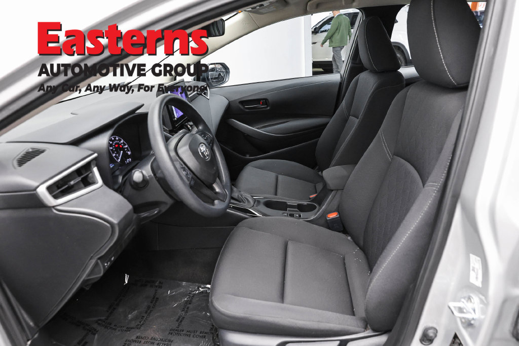 Used 2025 Toyota Corolla LE FWD image 14