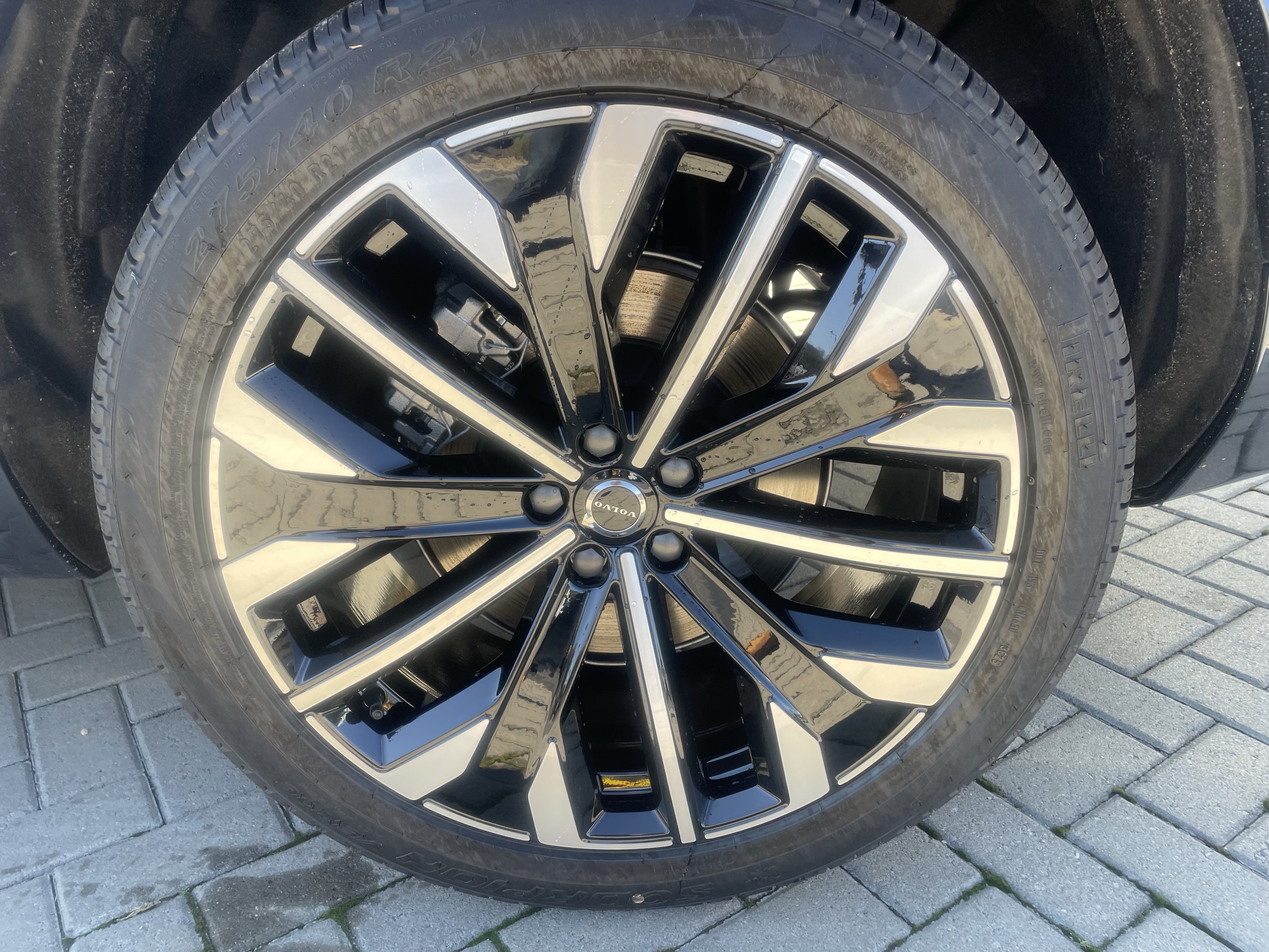 New 2026 Volvo XC90 T8 Ultra w/ Protection Package Premier AWD/4WD image 7