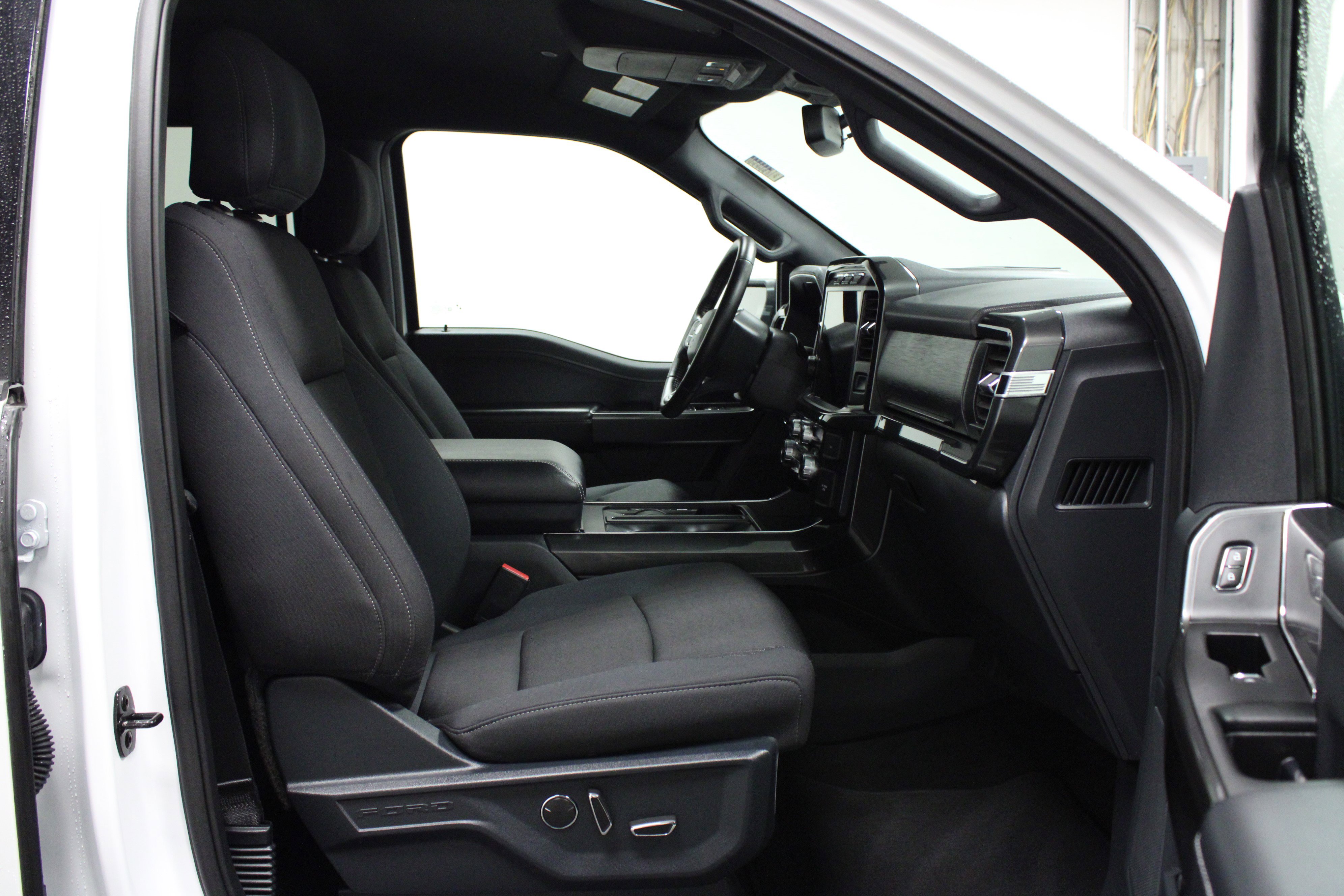 Used 2021 Ford F150 XLT w/ Equipment Group 302A High image 16