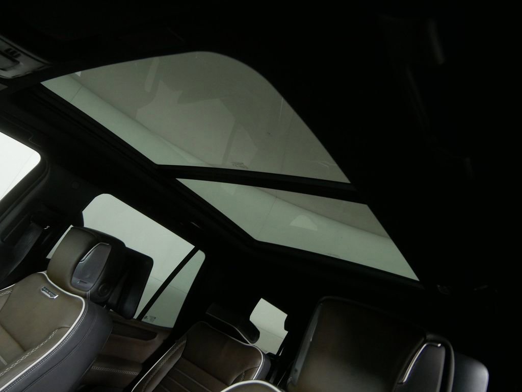 Used 2025 GMC Yukon Denali Ultimate image 16