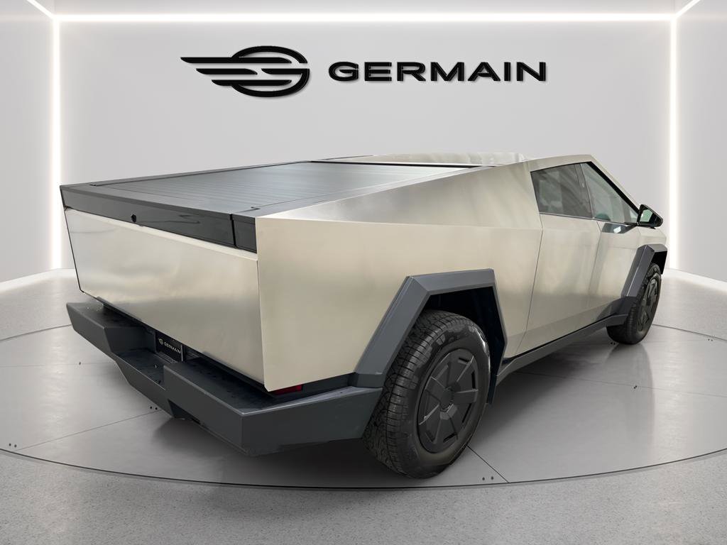 Used 2024 Tesla Cybertruck AWD Crew Cab image 8