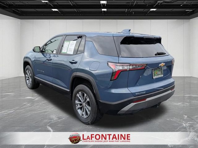 Used 2025 Chevrolet Equinox LT FWD image 3