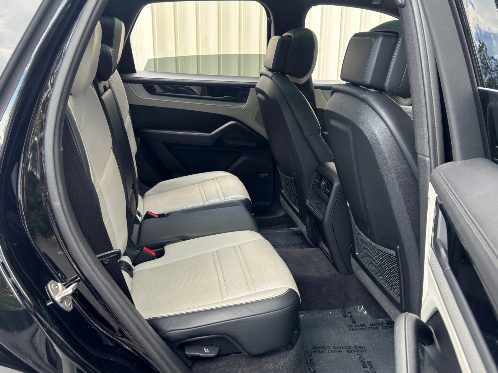 Used 2024 Porsche Cayenne AWD/4WD image 45