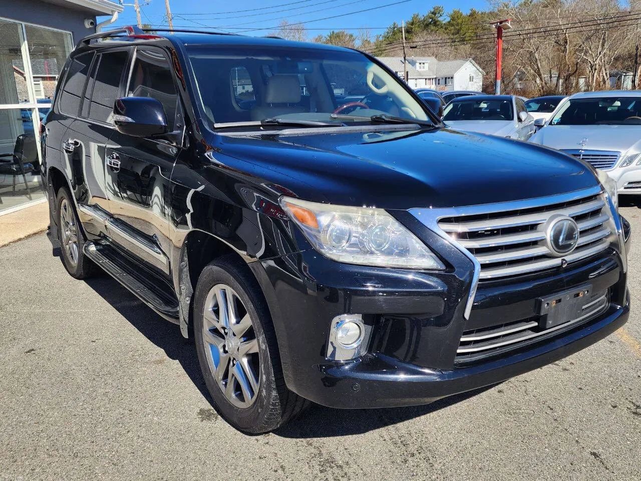 Used 2013 Lexus LX 570 LX 570 Sport Utility 4D w/ Luxury Pkg w/Pre-crash image 3