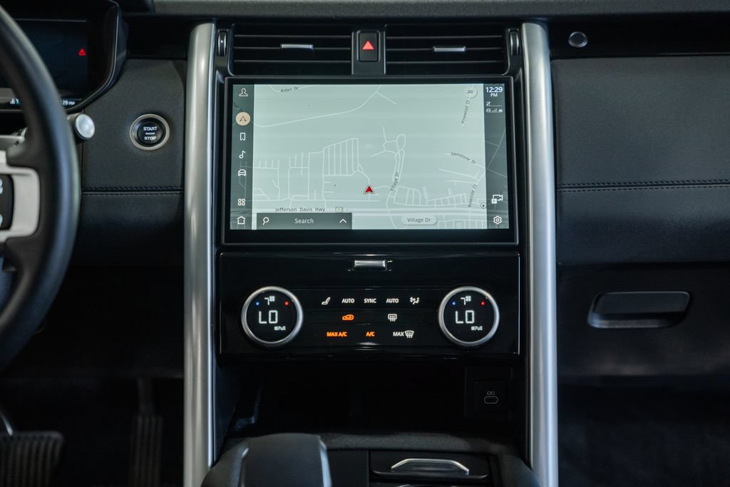 Used 2024 Land Rover Discovery S AWD/4WD image 19