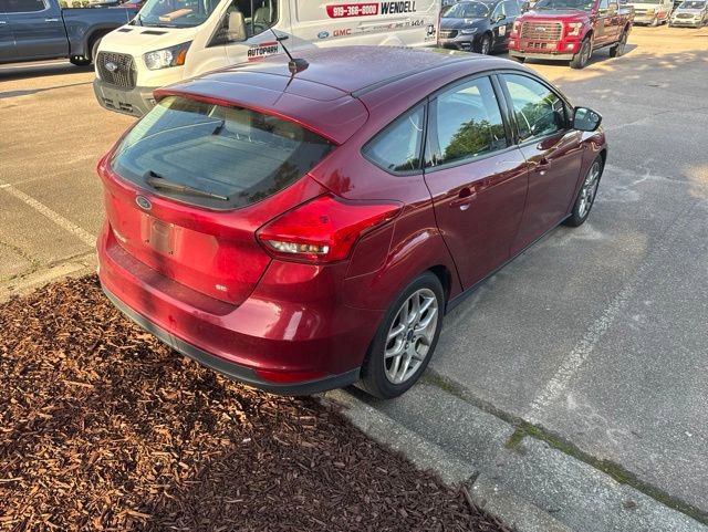 Used 2015 Ford Focus SE w/ Equipment Group 201A FWD image 12
