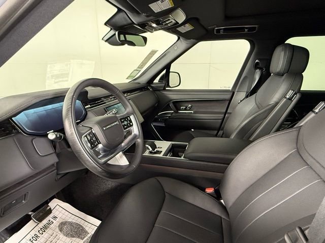 New 2025 Land Rover Range Rover SE image 13