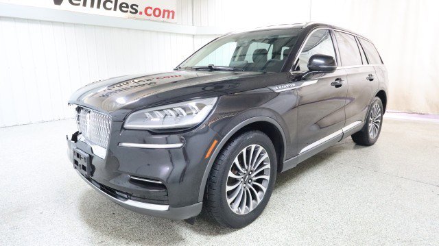 Used 2020 Lincoln Aviator AWD image 2