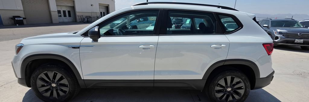 Used 2023 Volkswagen Taos S FWD image 6