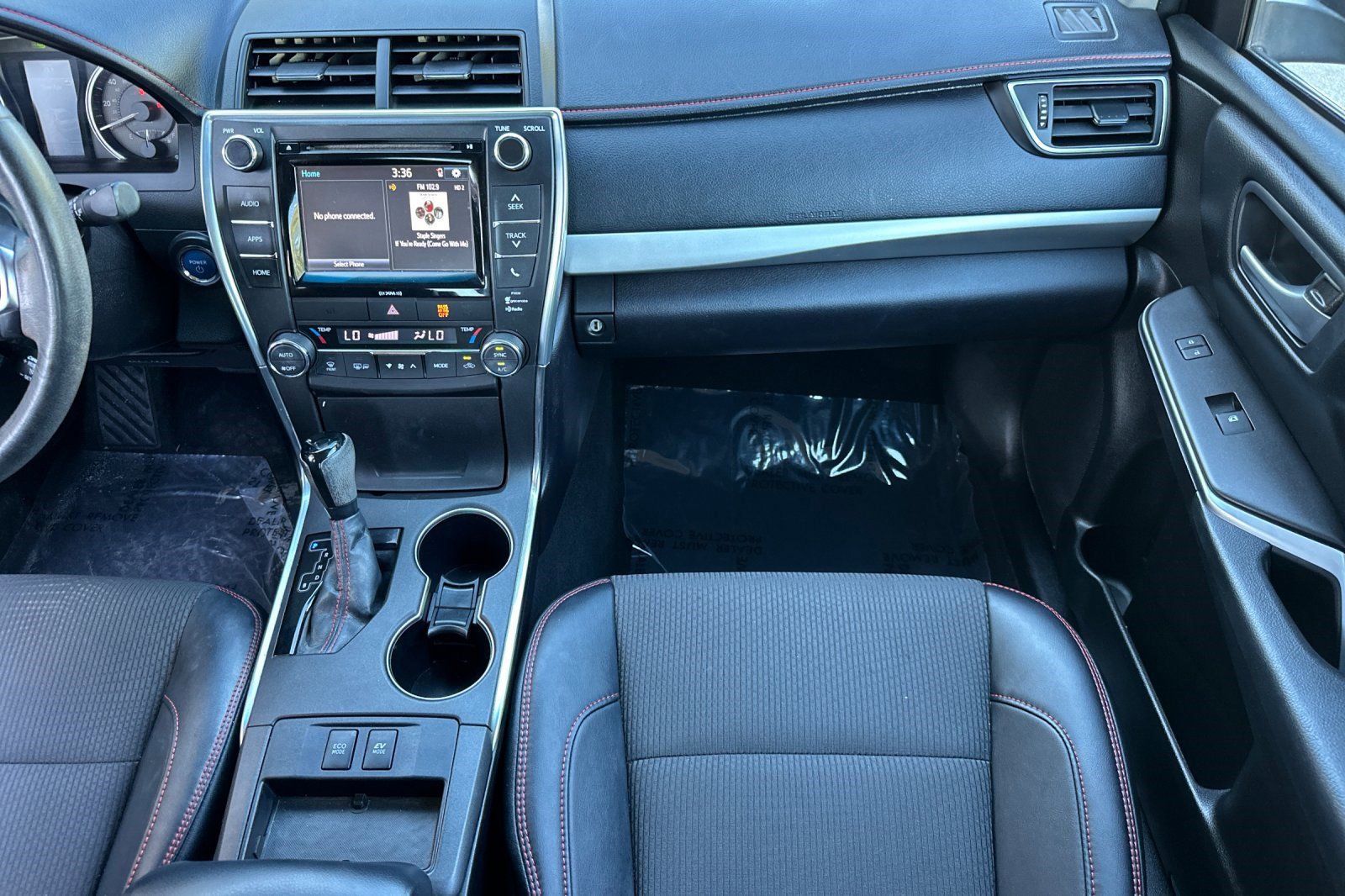 Used 2016 Toyota Camry SE image 28