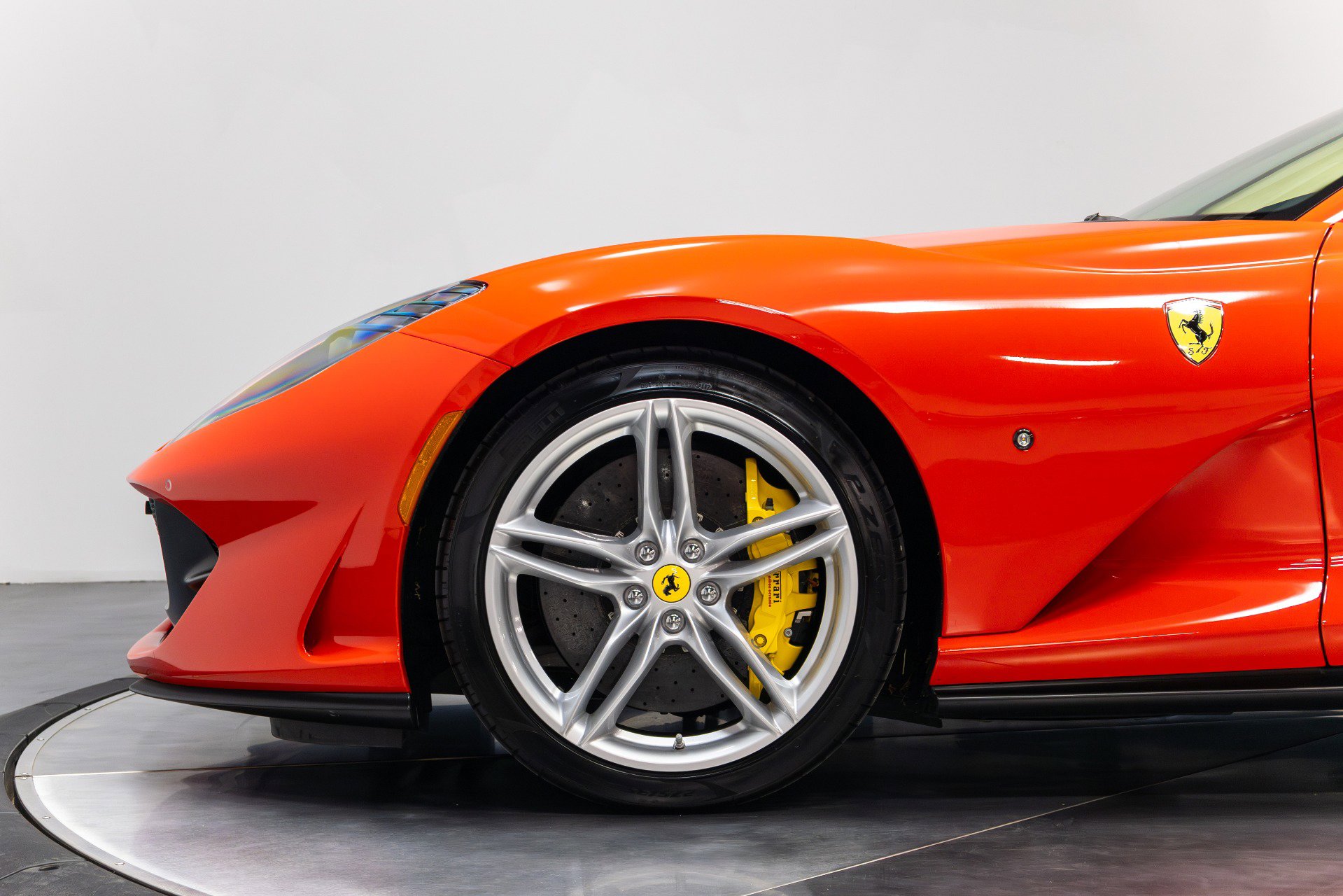 Used 2018 Ferrari 812 Superfast image 40