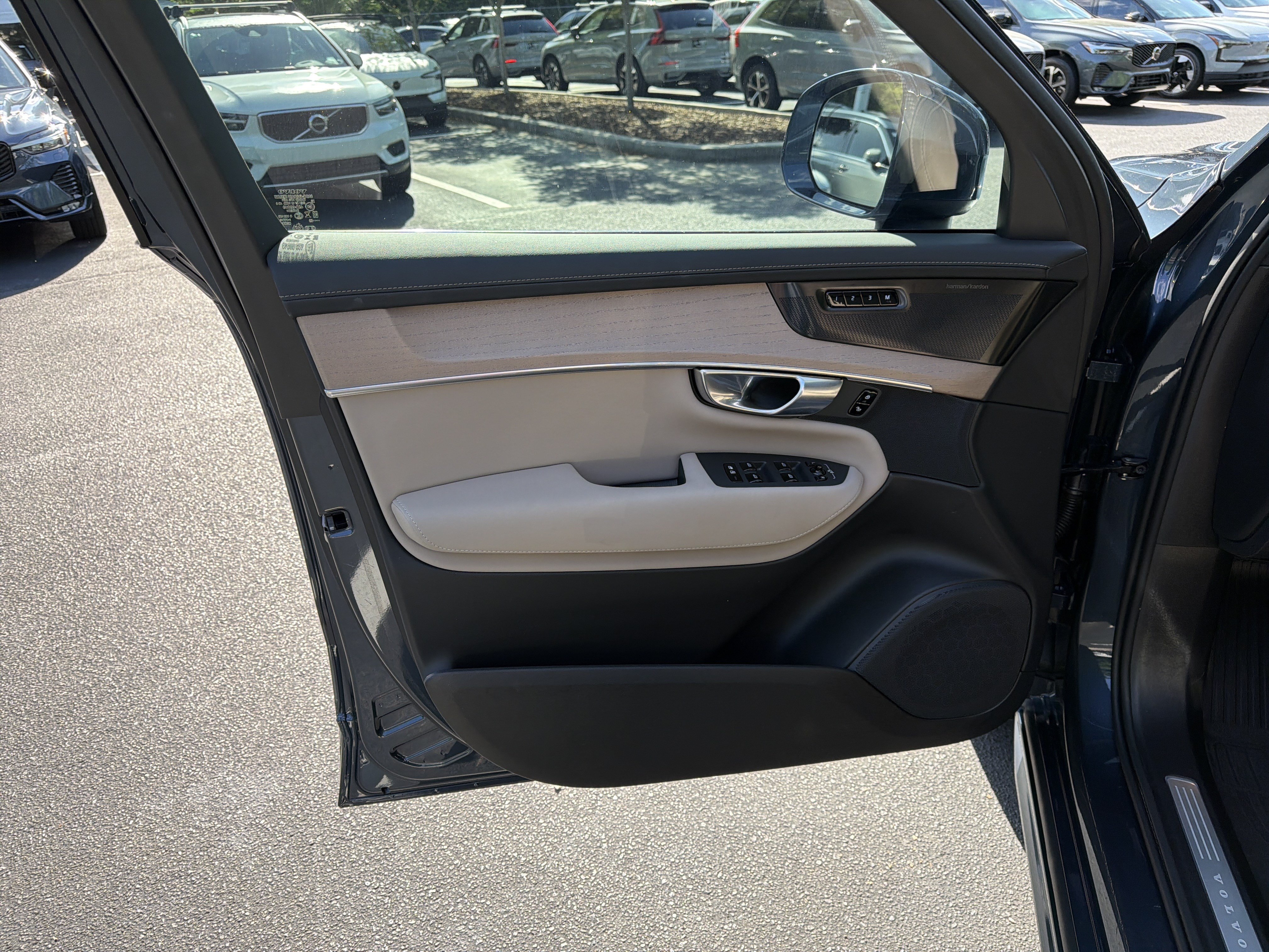 Certified 2026 Volvo XC90 B6 Plus w/ Protection Package Premier AWD/4WD image 14