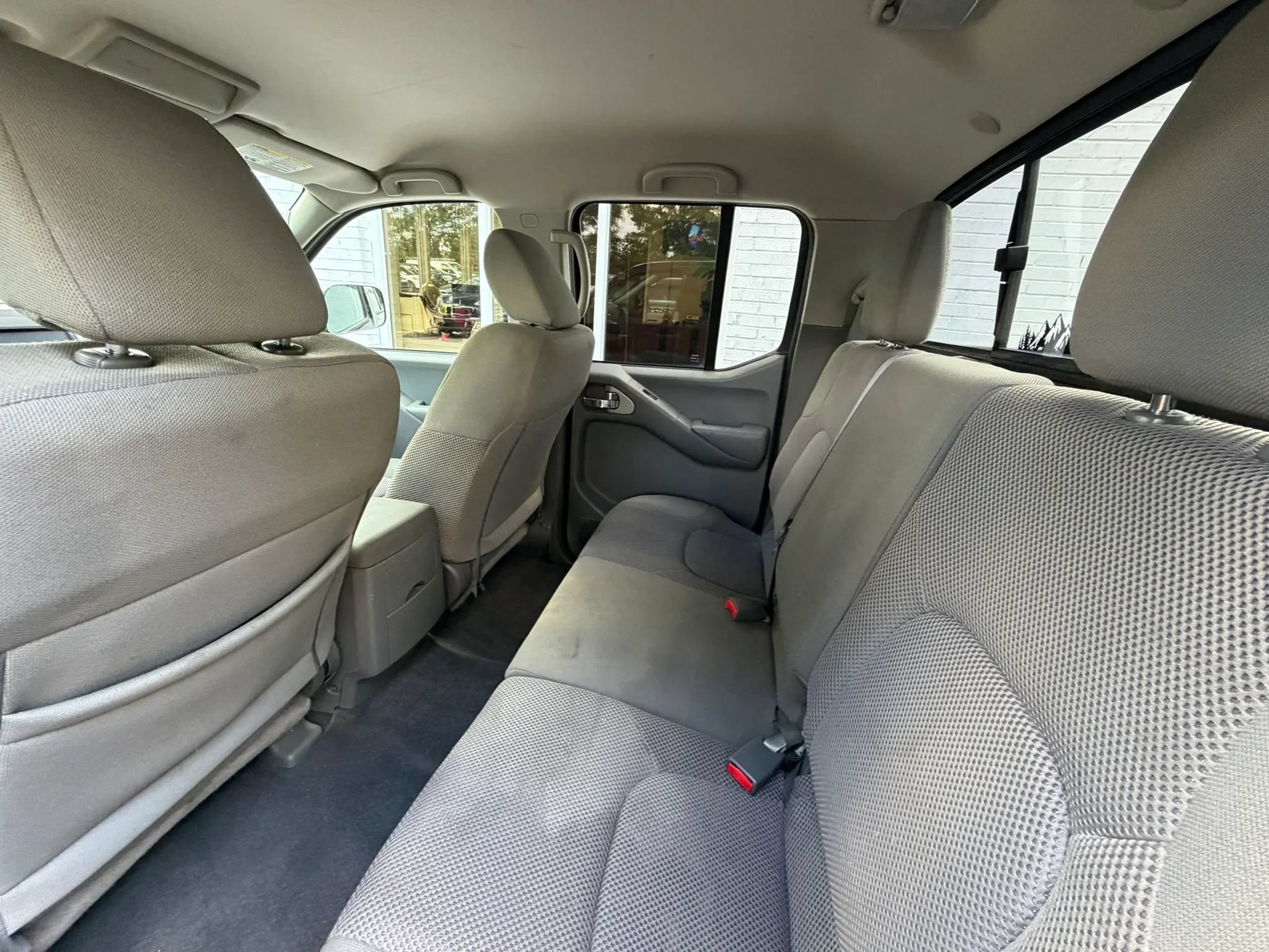 Used 2020 Nissan Frontier SV w/ Midnight Edition Floor Mats AWD/4WD image 17