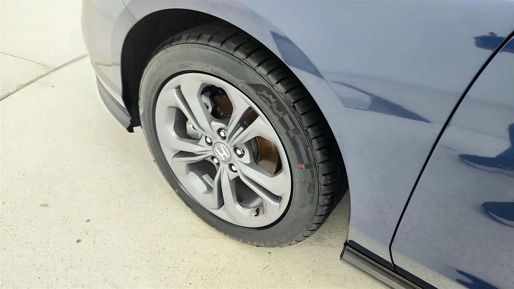 Used 2023 Honda Accord EX image 13