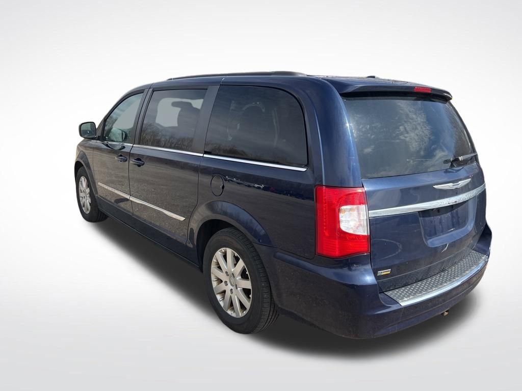 Used 2016 Chrysler Town & Country Touring image 34