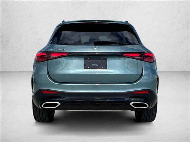 Used 2026 Mercedes-Benz GLC 300 image 4