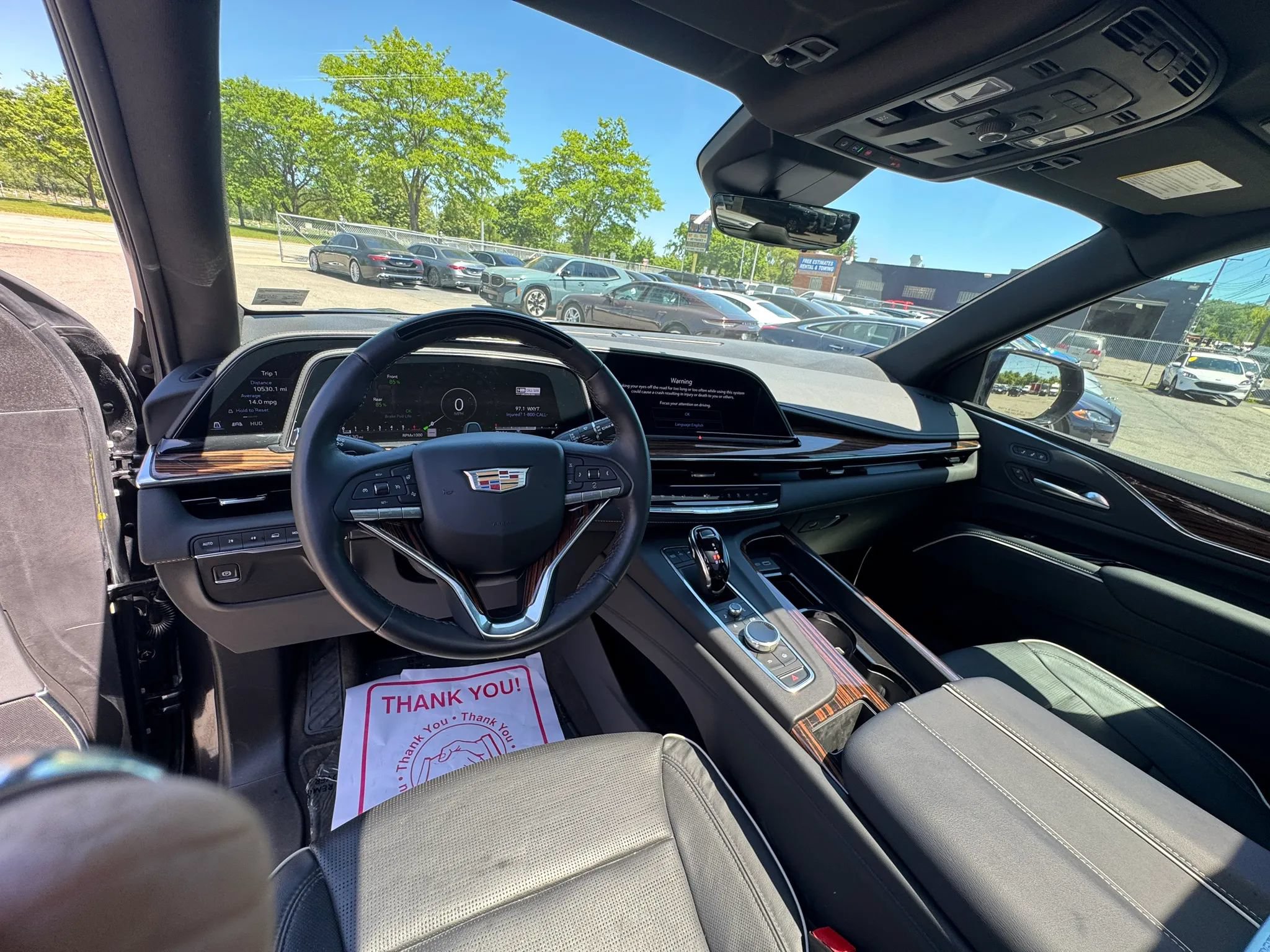 Used 2024 Cadillac Escalade Premium Luxury AWD/4WD image 16
