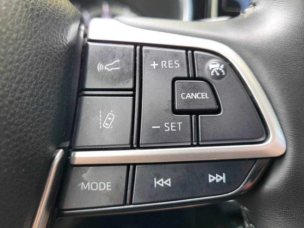 Used 2022 Toyota Highlander Limited AWD/4WD image 16